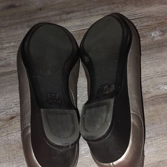 S.A.S. Metallic Pewter color womens loafers  Sz  10  EUC worn once - Picture 6 of 9